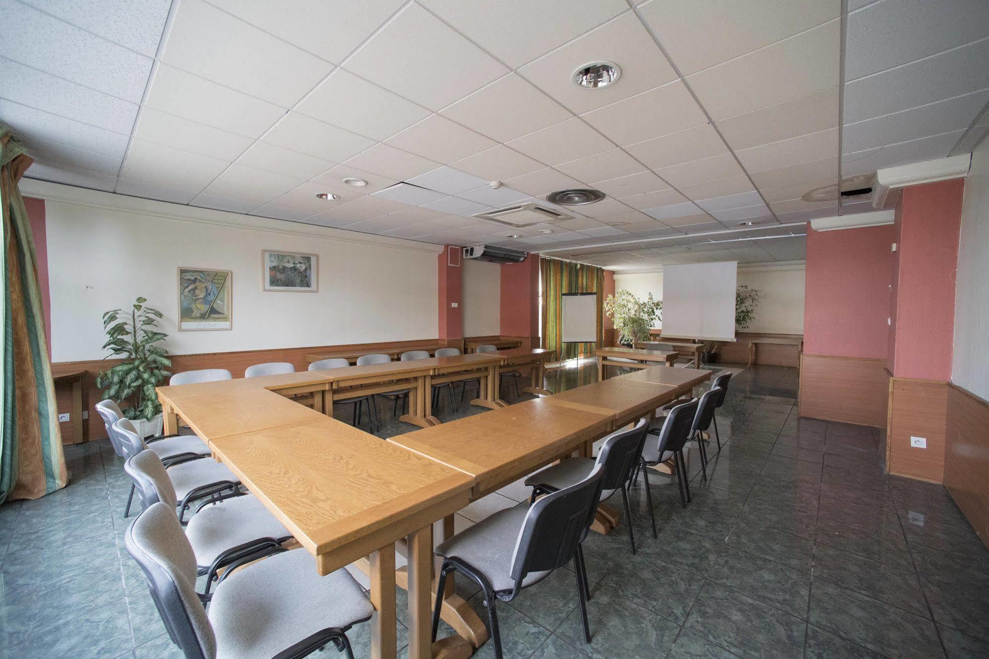 Hotel Restaurant Kyriad Direct Dijon Nord - Zenith - Toison D'Or Luaran gambar